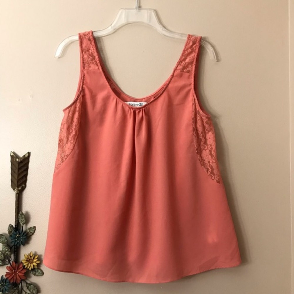 Forever 21 Peach Flowy Tank w/ Lace Inset Sz L EUC